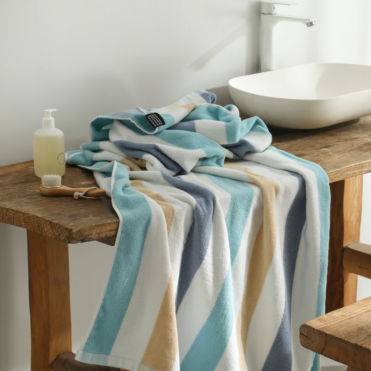 Striped Cotton Bath Towel – Oversized Absorbent Beach & Bath Towel