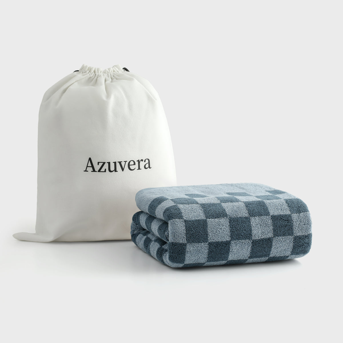 Checkerboard Bath Towel — Retro Grid, 100% Cotton